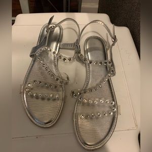 Womens 10 silver clear rhinestone sandals.
